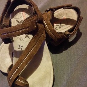 MERRELL Women's Dark Earth Performance Select Grip